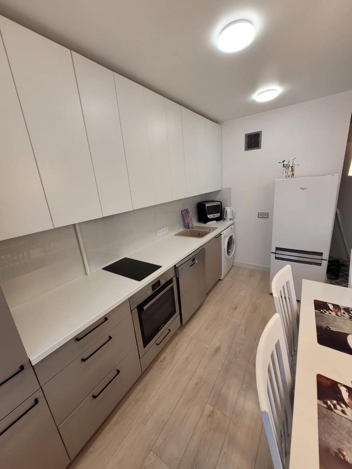 Dzīvoklis White Free Parking Self Check-inn Riga